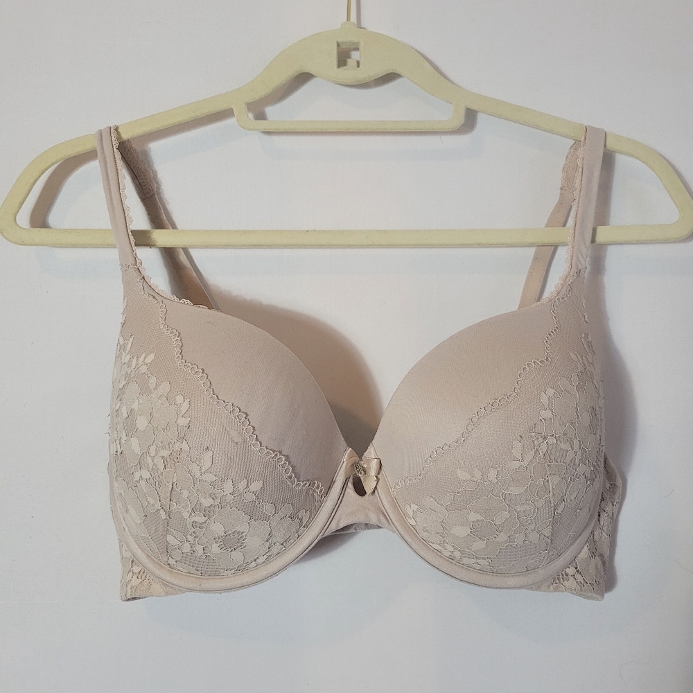 Victoria's Secret Beige Lace 34dd
